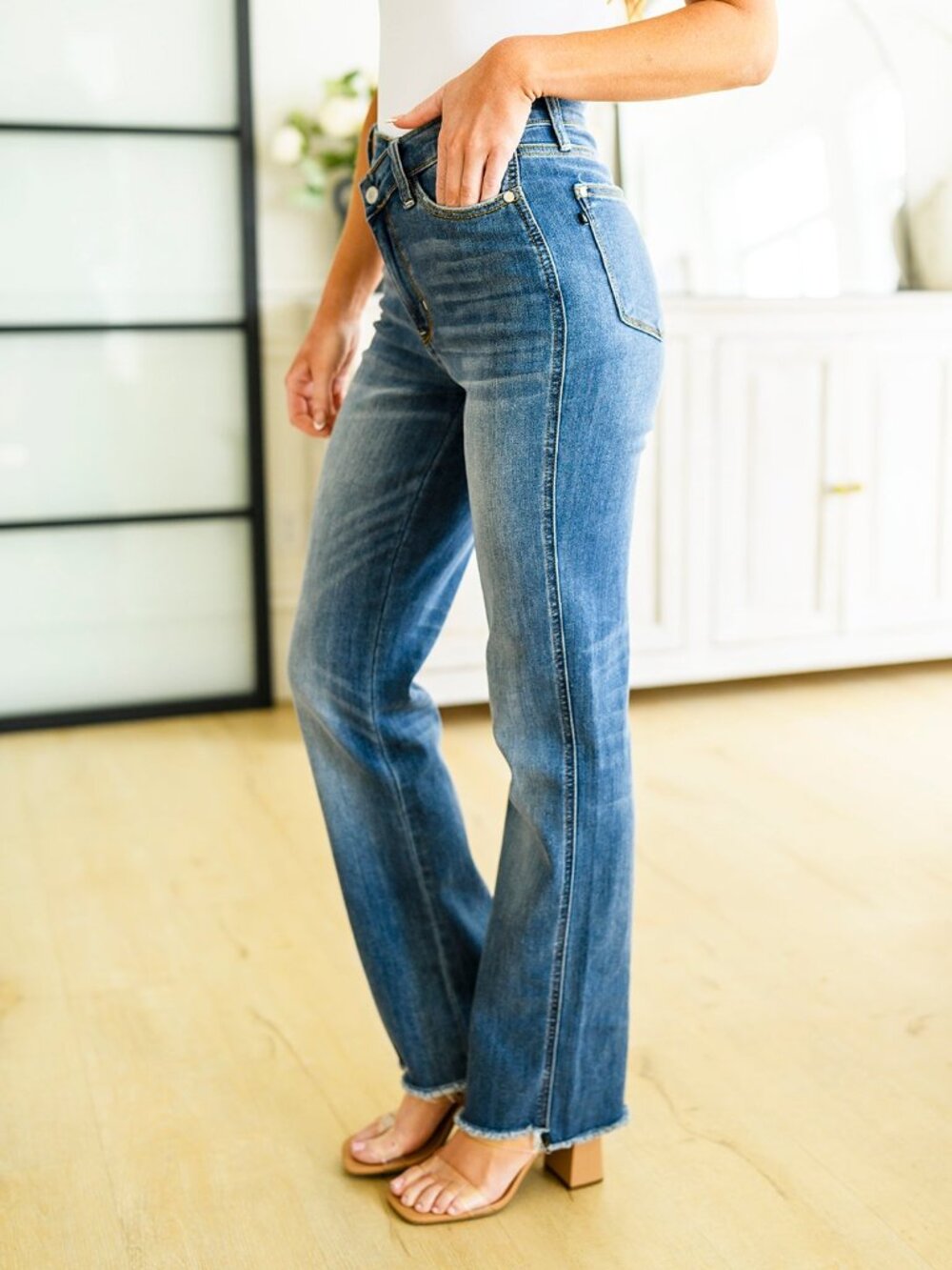 JUDY BLUE Crossover Waist Straight Fit Dad Jeans | Size: 0/24 - Picture 3 of 8